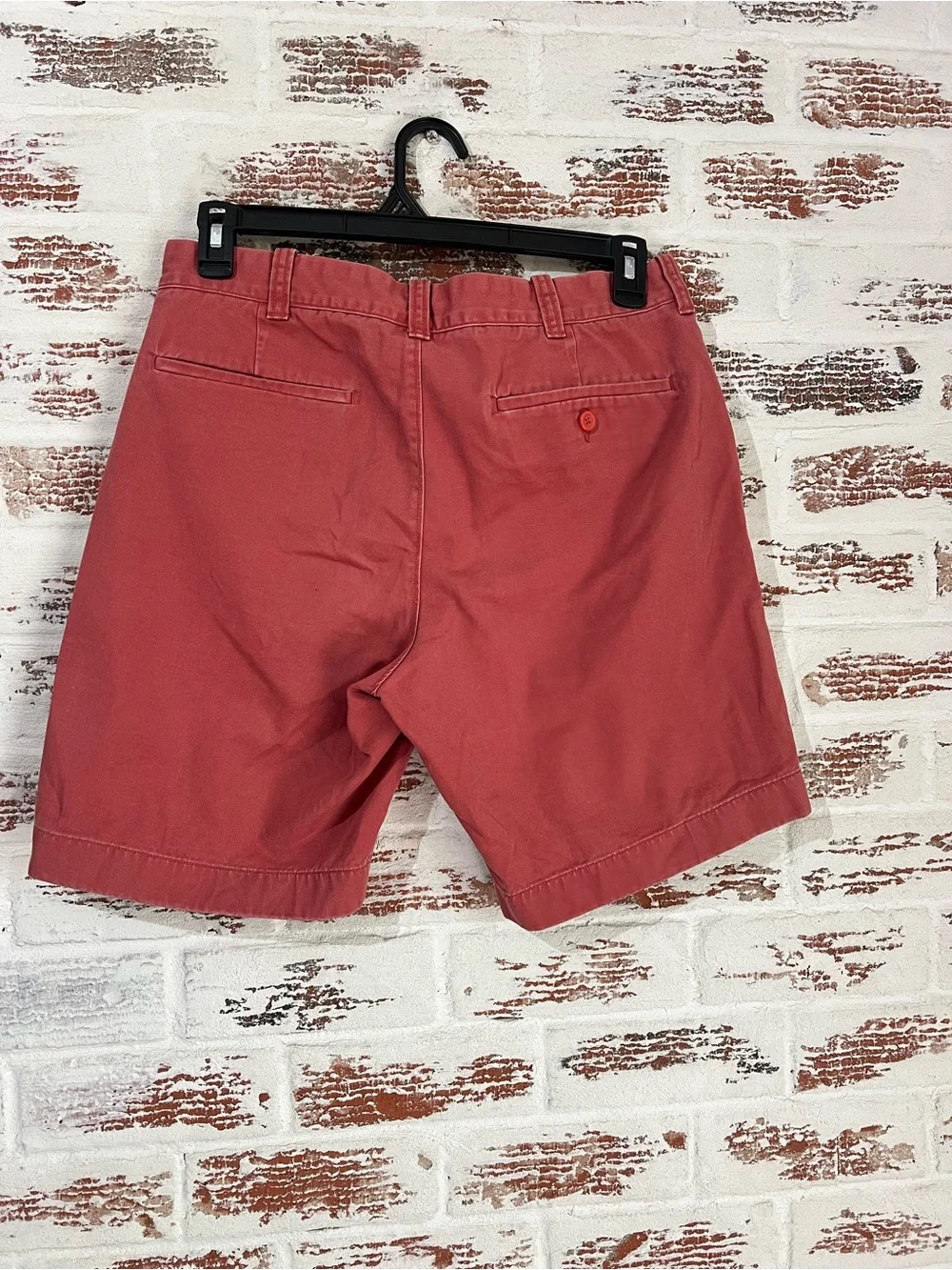J.Crew Men's Shorts Size 33 Pink Faded Red Flat Front 100% Cotton Casual 9